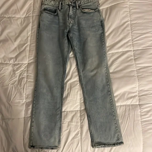 Old Navy White Washed Jeans - Picture 3 of 3